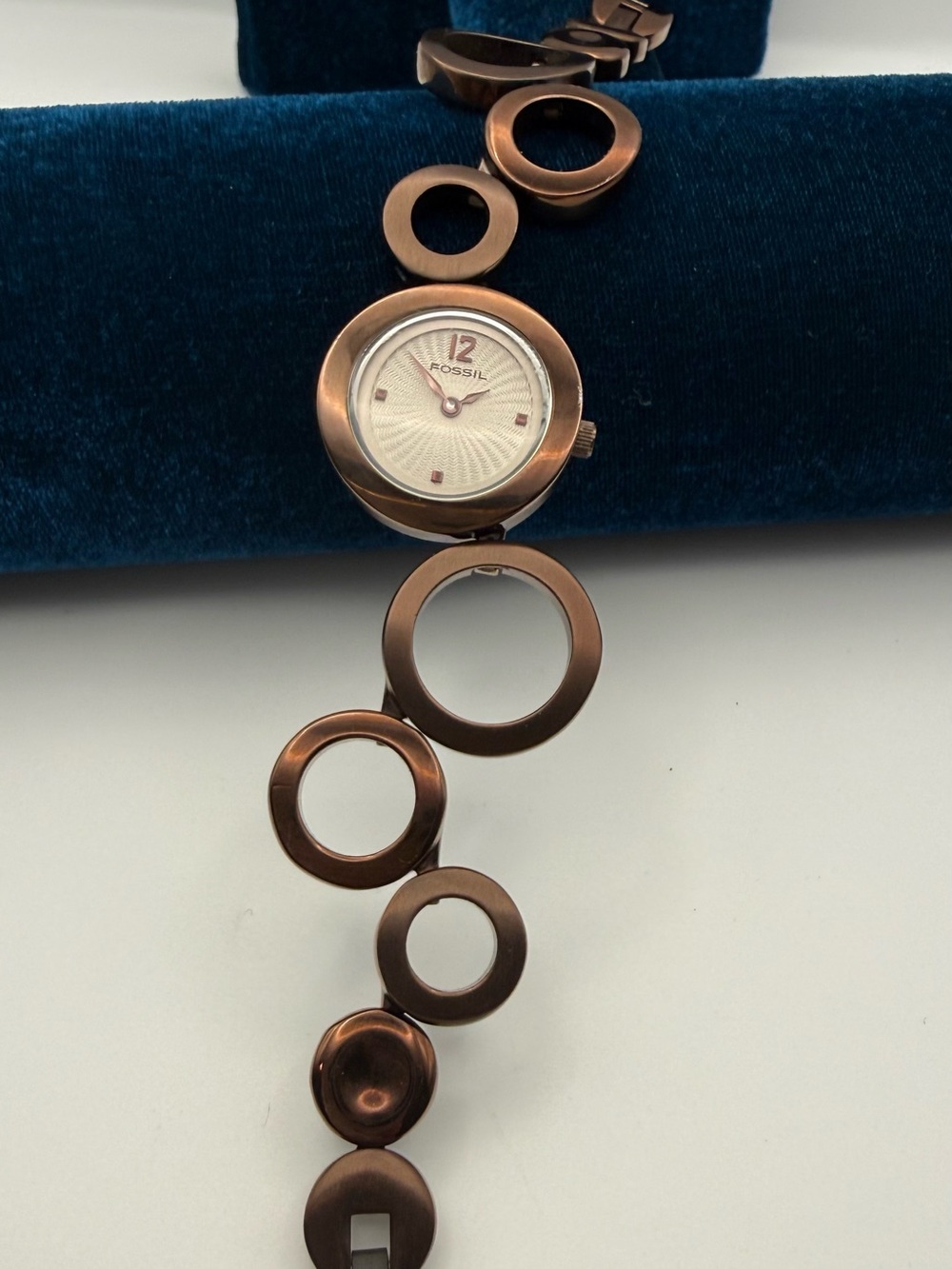 Vintage Women’s Fossil Watch Circle Link New Battery. Working